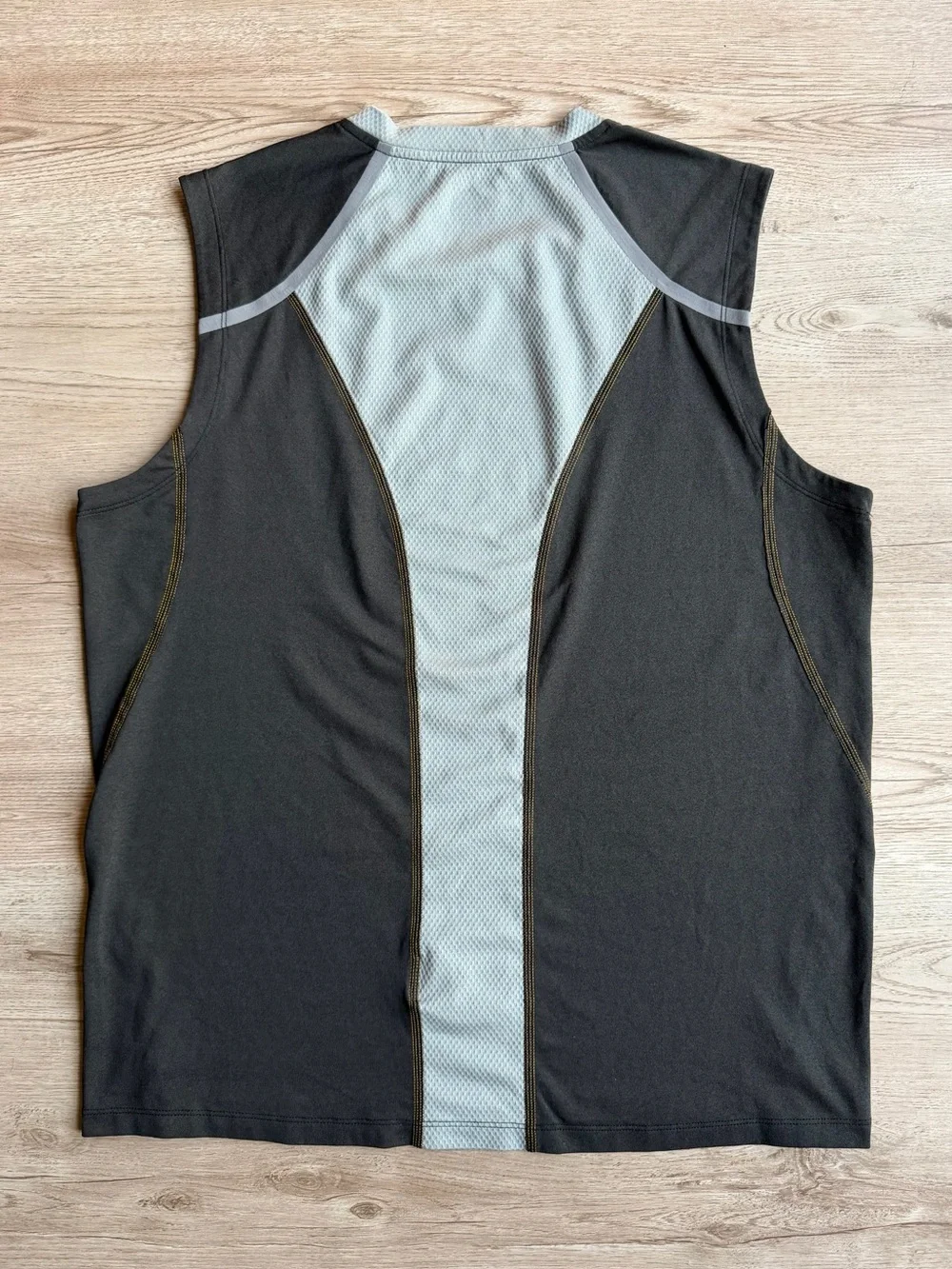 The North Face FlashDry-XD Men's Medium Sleeveless Performance Athletic Shirt